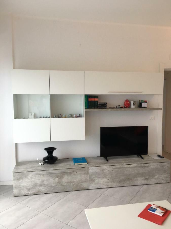 Appartamento Sul Porto 洛阿诺 外观 照片