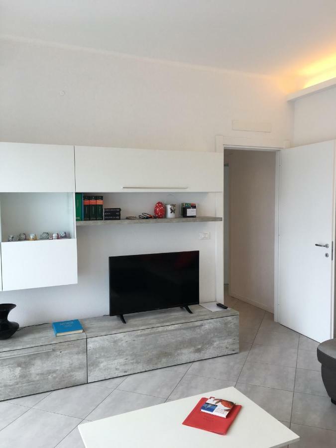 Appartamento Sul Porto 洛阿诺 外观 照片