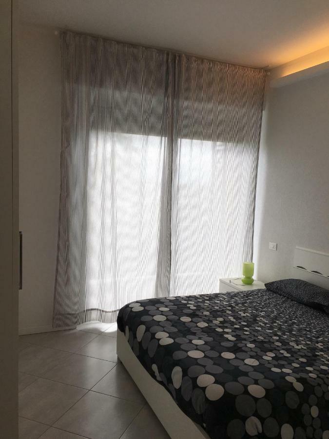 Appartamento Sul Porto 洛阿诺 外观 照片